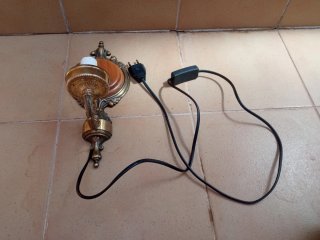 Lámpara de pared metal y madera