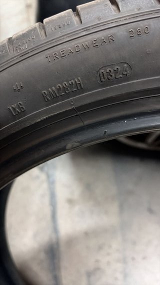 255/40/21