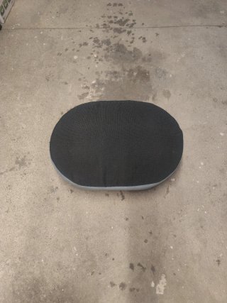 Cama para mascotas pequeña azul y blanca