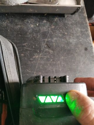 Atornillador Percutor Vonhaus + Batería y Cargador
