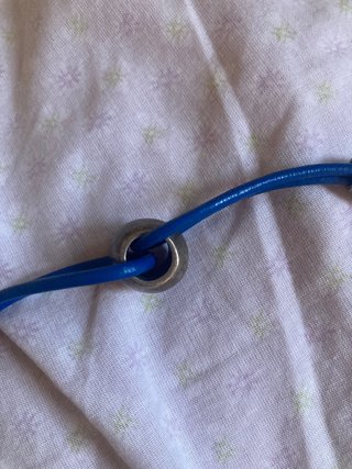 Pulsera azul y plateada con charm
