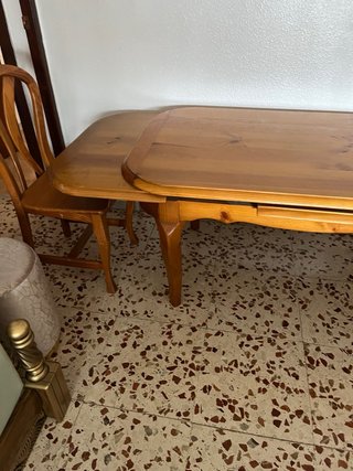 Mesa de comedor madera + 4 sillas