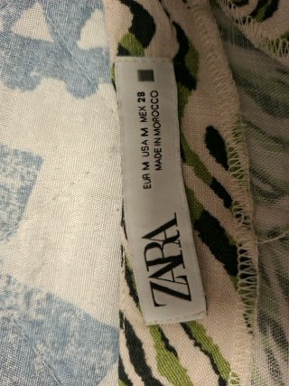 Falda con hebilla y estampado cebra