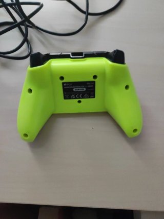 Mando Xbox por cable, negro y verde