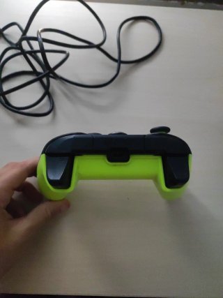 Mando Xbox por cable, negro y verde
