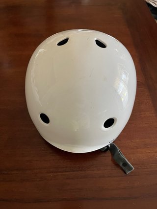 Casco blanco infantil