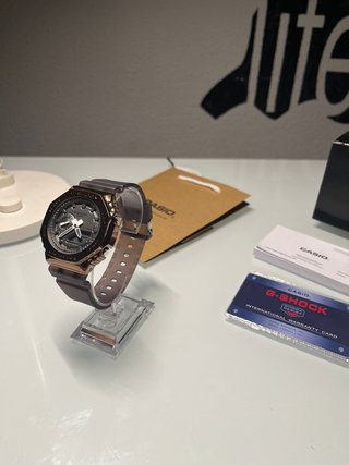 Reloj Casio G-SHOCK CAJA METAL ORO ROSA
