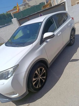 Toyota RAV4 2015