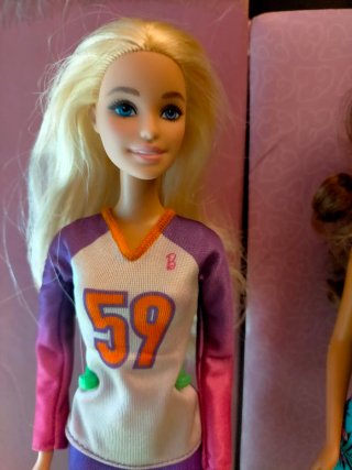 2 Barbies Deluxe Style y Voleibol
