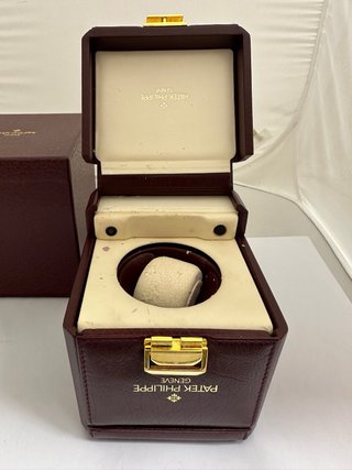 Caja Patek Philippe Granate Vintage