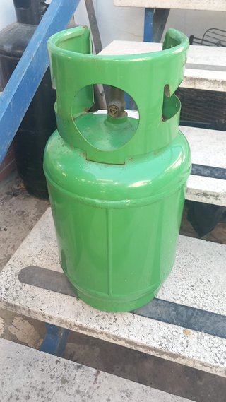 Bombola gas refrigerante 12 kg  (semi vuota?)