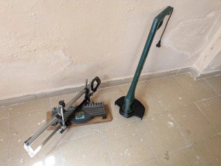 Ingletadora manual y corta orillas. En buen estado