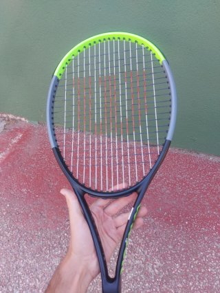 Raqueta Wilson Blade 98 v7