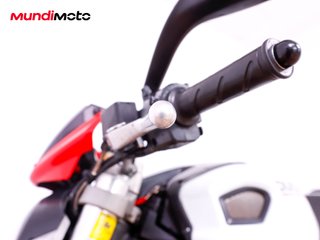 DUCATI MONSTER 696