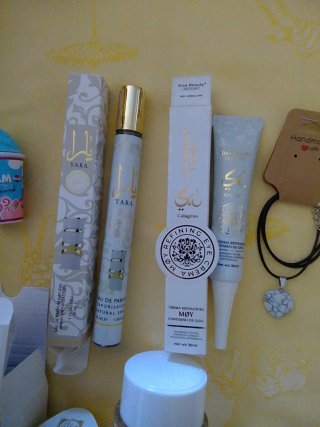 Perfume YARA Dubai Miraj y más