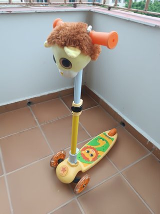 Patinete infantil 3 ruedas con peluche