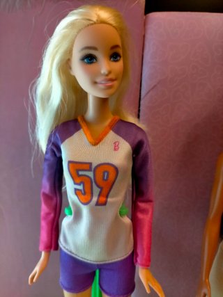 2 Barbies Deluxe Style y Voleibol