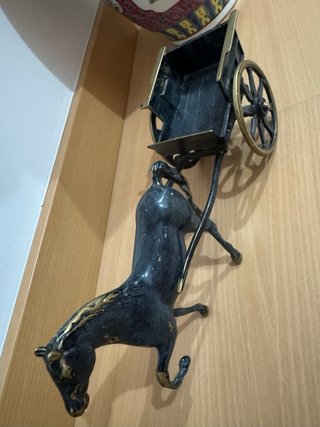 Escultura caballo y carro de bronce