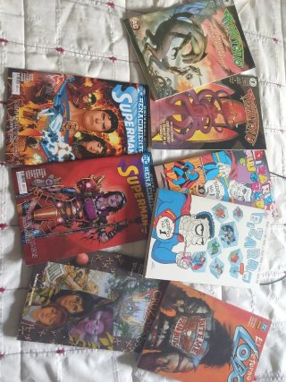LOTE De COMICS (precio no negociable)