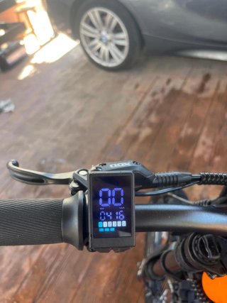 Bicicleta Eléctrica Naranja y Roja