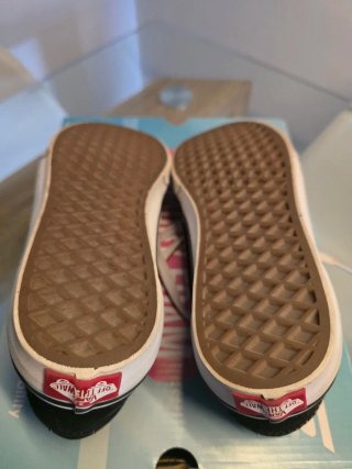 Zapatillas Vans Negras y Blancas