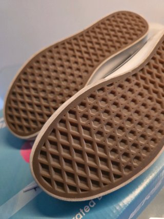 Zapatillas Vans Negras y Blancas