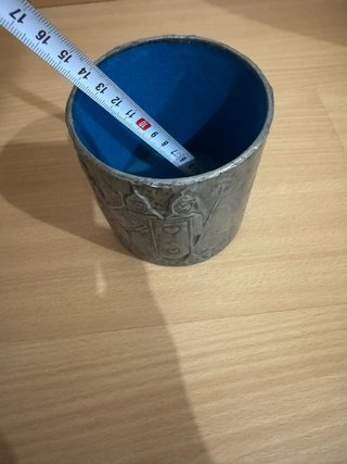 Caja metálica estilo medieval