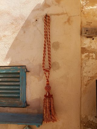 Borloni vintage per tende in tonalità terracotta/oro