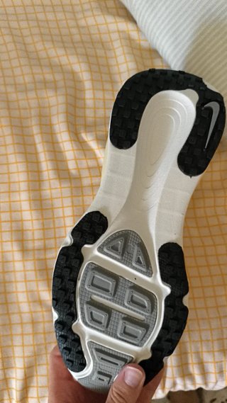 Nike Vomero 18 gris/blanco