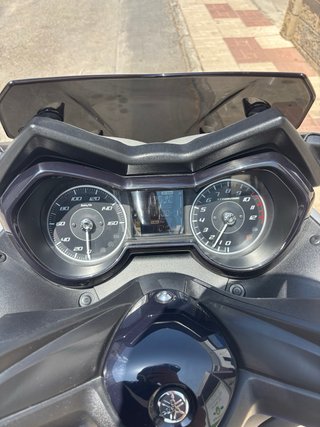Yamaha Xmax 125