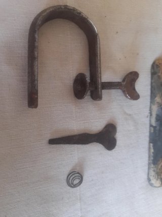 Antigua máquina de coser de juguete metal