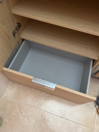 Mueble bajo de a madera Ikea
