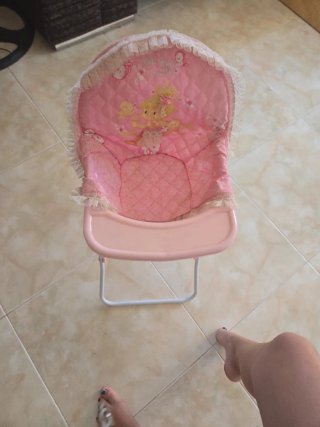 Trona para muñecas rosa