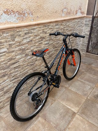 Bicicleta B-PRO 24 Naranja/Negra