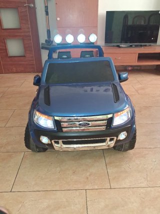 Coche de batería Ford Ranger para niños