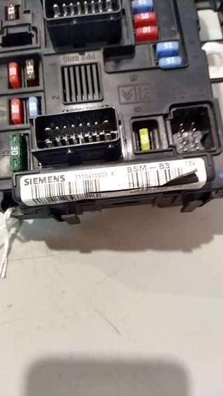 CAJA RELES / FUSIBLES Citroen C5 Berlina (2001->)