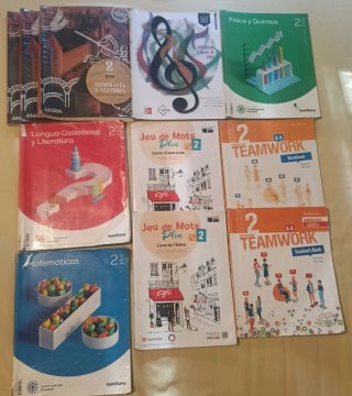 Libros 2° de Eso , Colegio Pablo Picasso. Carbajos