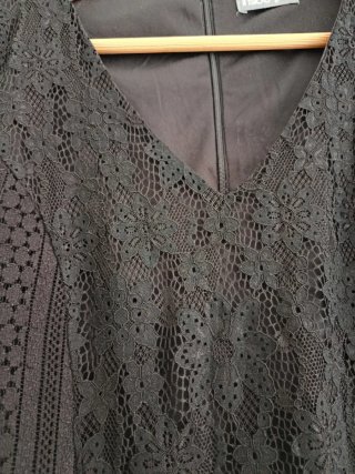 Blusa negra Inside
