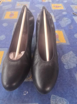 Zapatos salón negros Pitillos