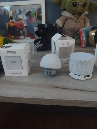 Pack 3 Mini Altavoces ALE-HOP 2 blancos y uno negr