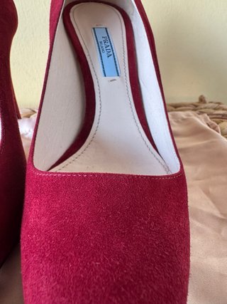 Zapatos de salón PRADA en ante granate