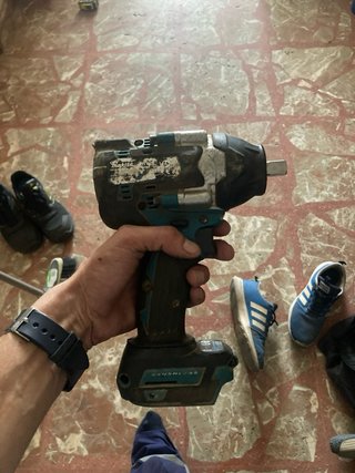 Llave de impacto Makita a batería