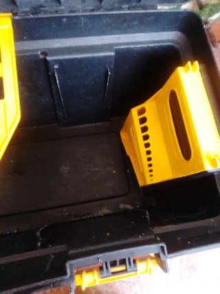 Caja de herramientas con ruedas