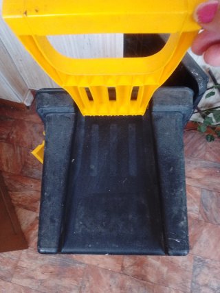 Caja de herramientas con ruedas