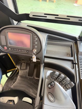Carretilla retráctil frío HYSTER R1.4 1.400kg