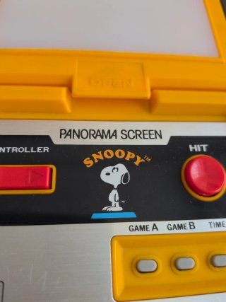 Nintendo Snoopy Panorama Game & Watch