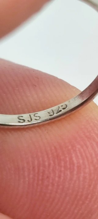 Anillo de Plata y Esmeralda.