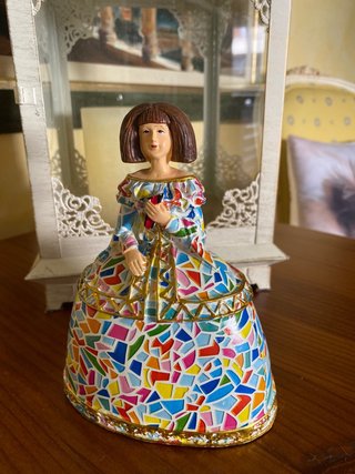 Figura Menina Multicolor