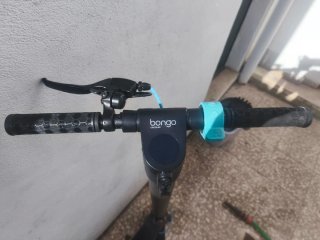 Patinete Eléctrico Cecotec Bongo con cargador.