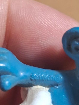 Pitufo sentado Schleich